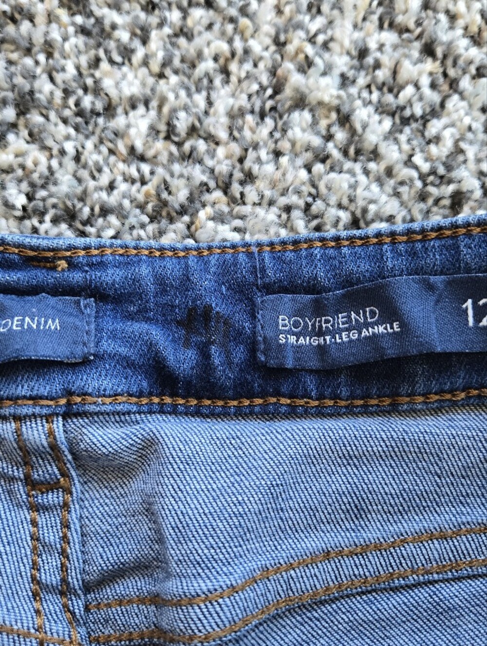 J.Jill Boyfriend Straight Leg Ankle Mid-Blue Cropped Turn-Cuff Jeans Size 12 - Picture 3 of 12